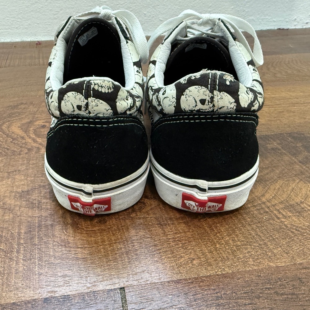 Vans Old Skool Sneakers Men 11.5 Black White Skull Print Suede Skate Shoes - Picture 3 of 8